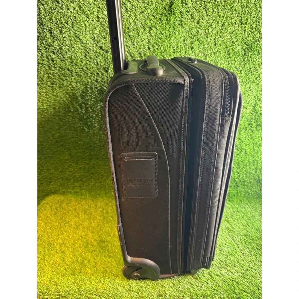 Kirkland Signature Black‎ Cordura Ballistic Fabric Carry-On (Tumi/Briggs &Riley)
